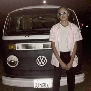 Meet your Posher, Carlos